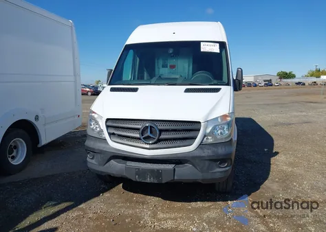 2015 Mercedes-Benz Sprinter 2500 High Roof z USA, uszkodzony, nr VIN WD3PE8DB1FP135363